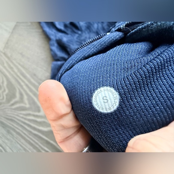 Lululemon Rest Less Hoodie *Relaxed in True Navy / Code Blue Size Small - Picture 8 of 8